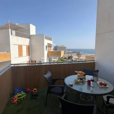 Stunning Chic Penthouse Retreat In Front Of The شقة