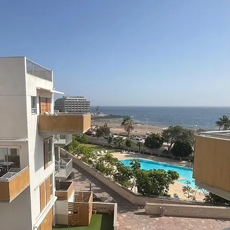 Stunning Chic Penthouse Retreat In Front Of The شقة *