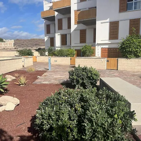 Stunning Chic Penthouse Retreat In Front Of The Appartement