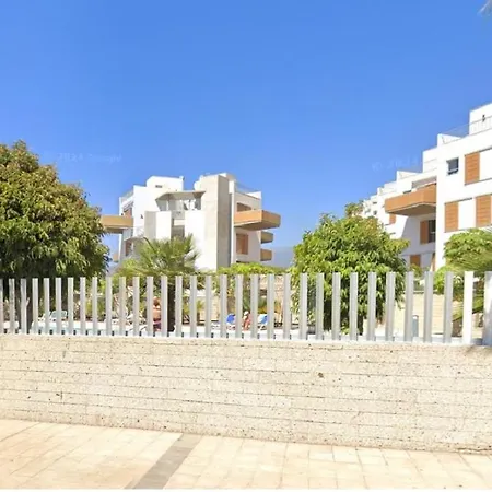 Stunning Chic Penthouse Retreat In Front Of The Appartement El Médano