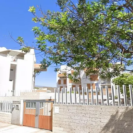 Stunning Chic Penthouse Retreat In Front Of The Appartement