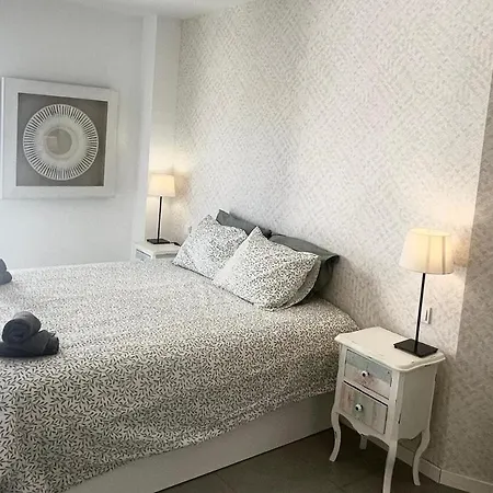 Stunning Chic Penthouse Retreat In Front Of The Appartement El Médano