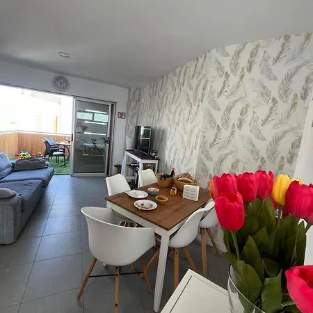 Stunning Chic Penthouse Retreat In Front Of The *