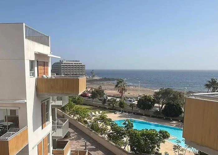 Stunning Chic Penthouse Retreat In Front Of The Apartman *