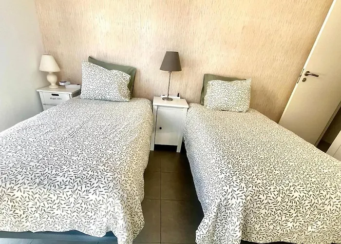 Apartman Stunning Chic Penthouse Retreat In Front Of The